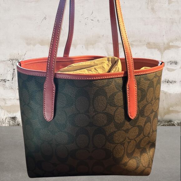 Coach Mini City Tote In Signature Canvas With Horse And Sleigh & Wristlet - Picture 6 of 14